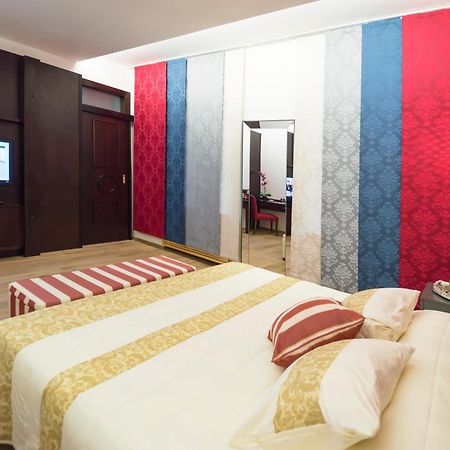 Luxury Apartments Pricna Praha Bagian luar foto