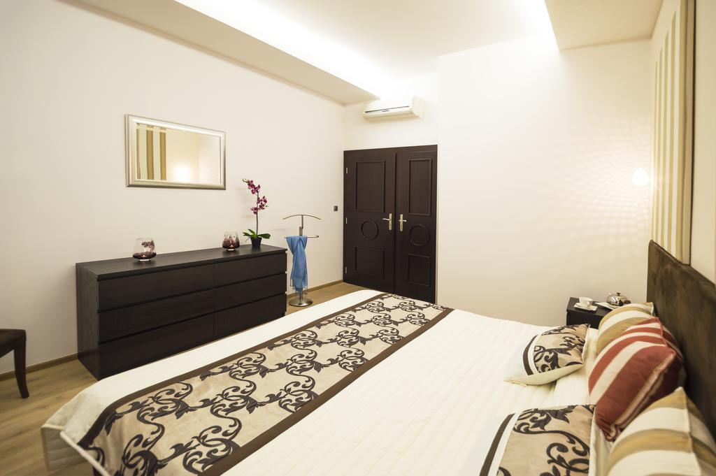 Luxury Apartments Pricna Praha Bagian luar foto