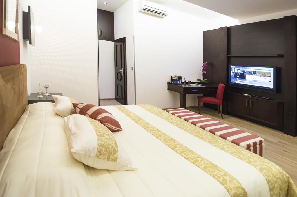 Luxury Apartments Pricna Praha Bagian luar foto