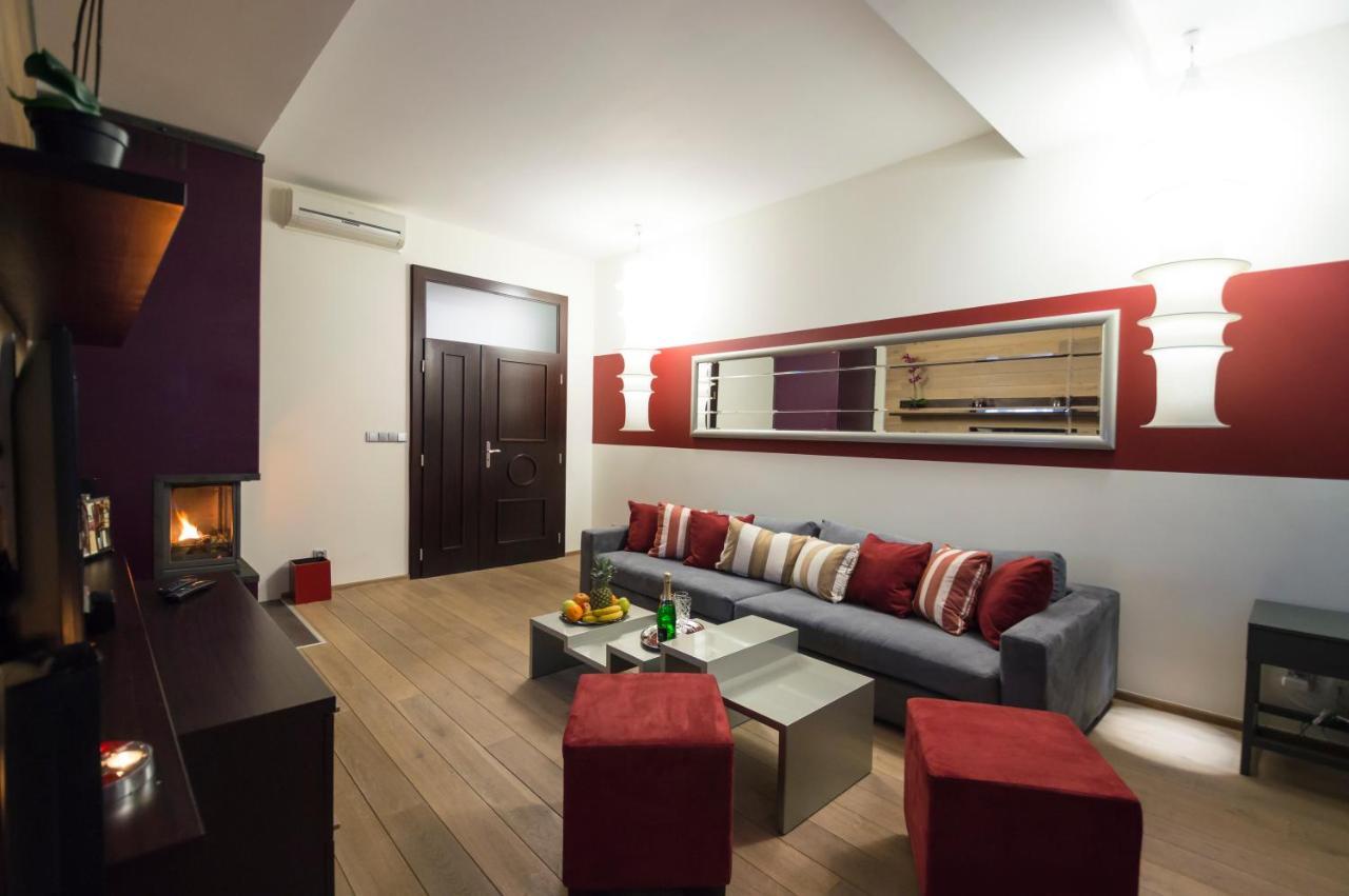 Luxury Apartments Pricna Praha Bagian luar foto